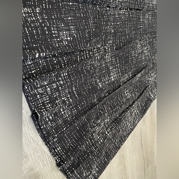 NEW “old money” Kenneth Cole knee length black and white classy women’s skirt - Picture 2 of 5